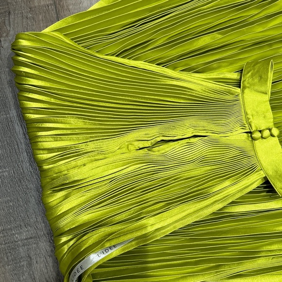 L’idee amour pleated halter mini dress in lime green - Picture 5 of 6